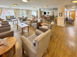 Communal Lounge- click for photo gallery
